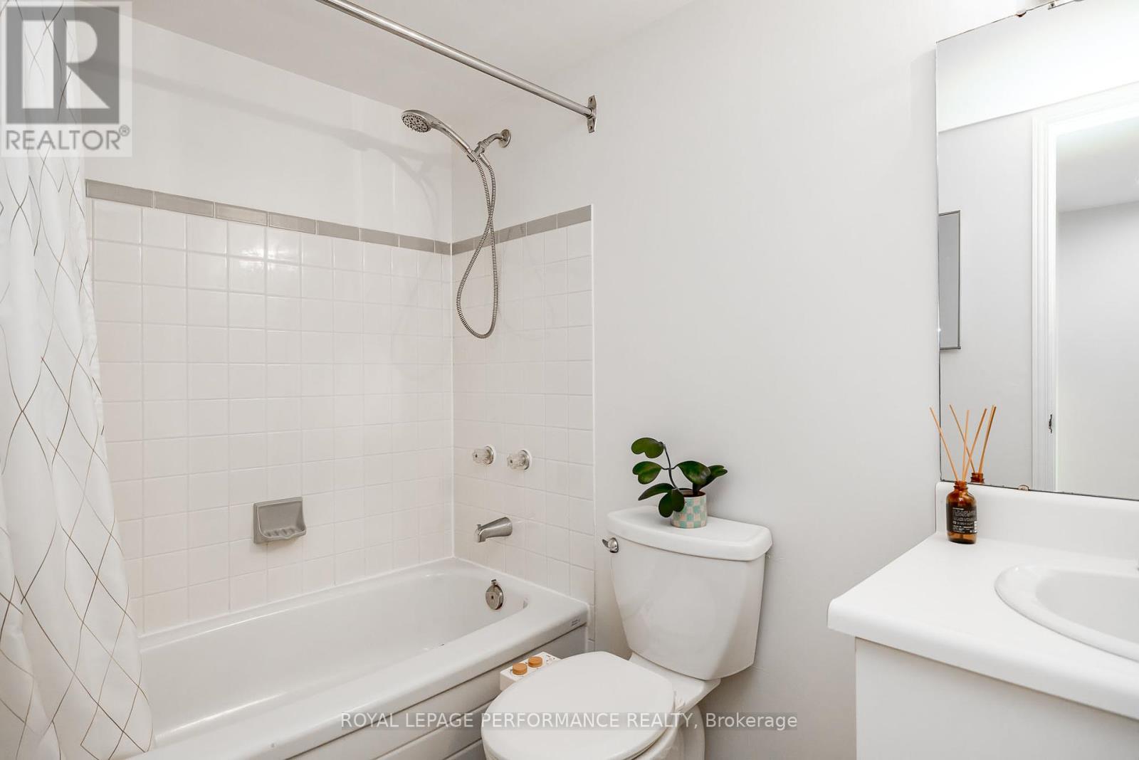 503 - 344 Waverley Street