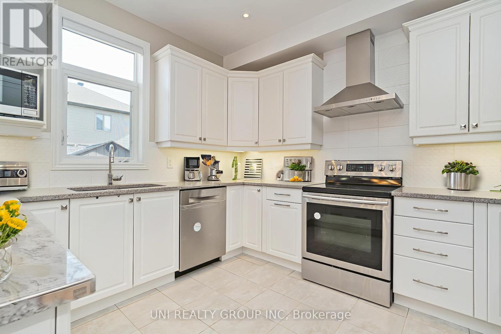 172 Cambie Road