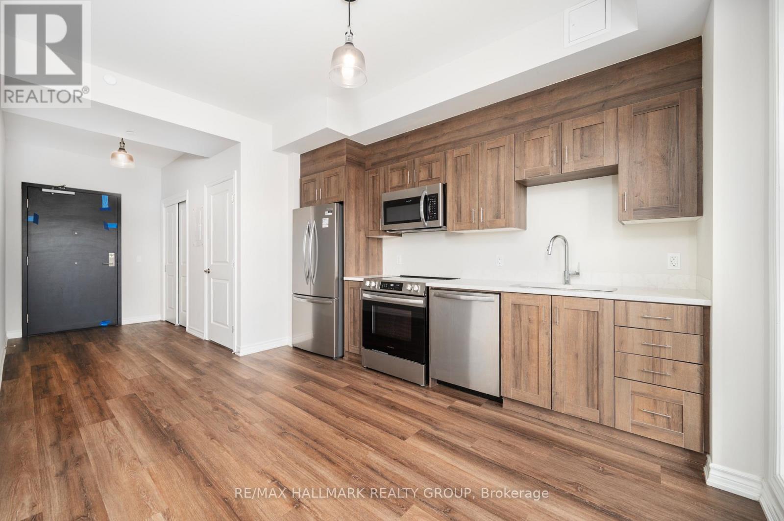 202 - 1350 Hemlock Road