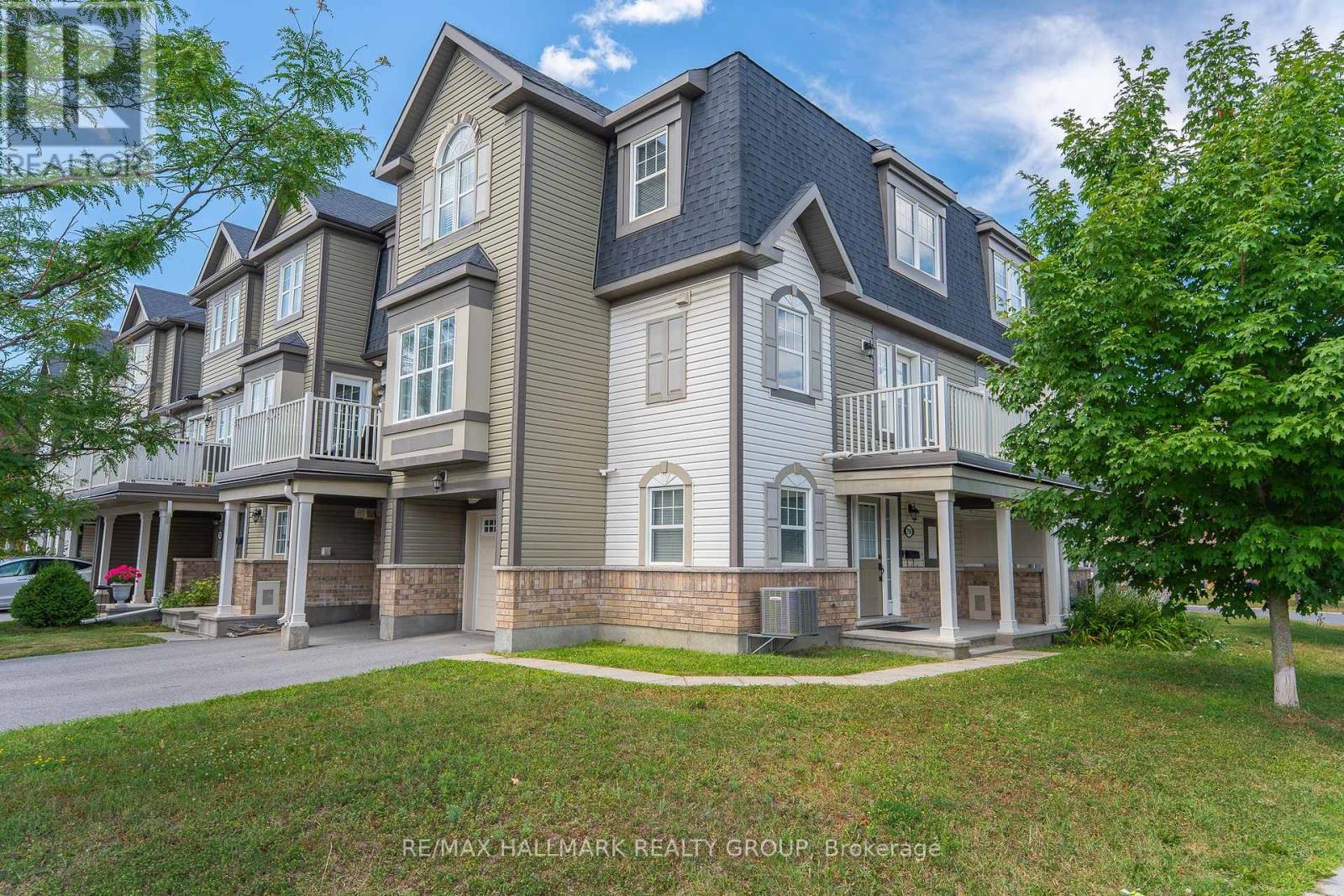 799 Mayfly Crescent