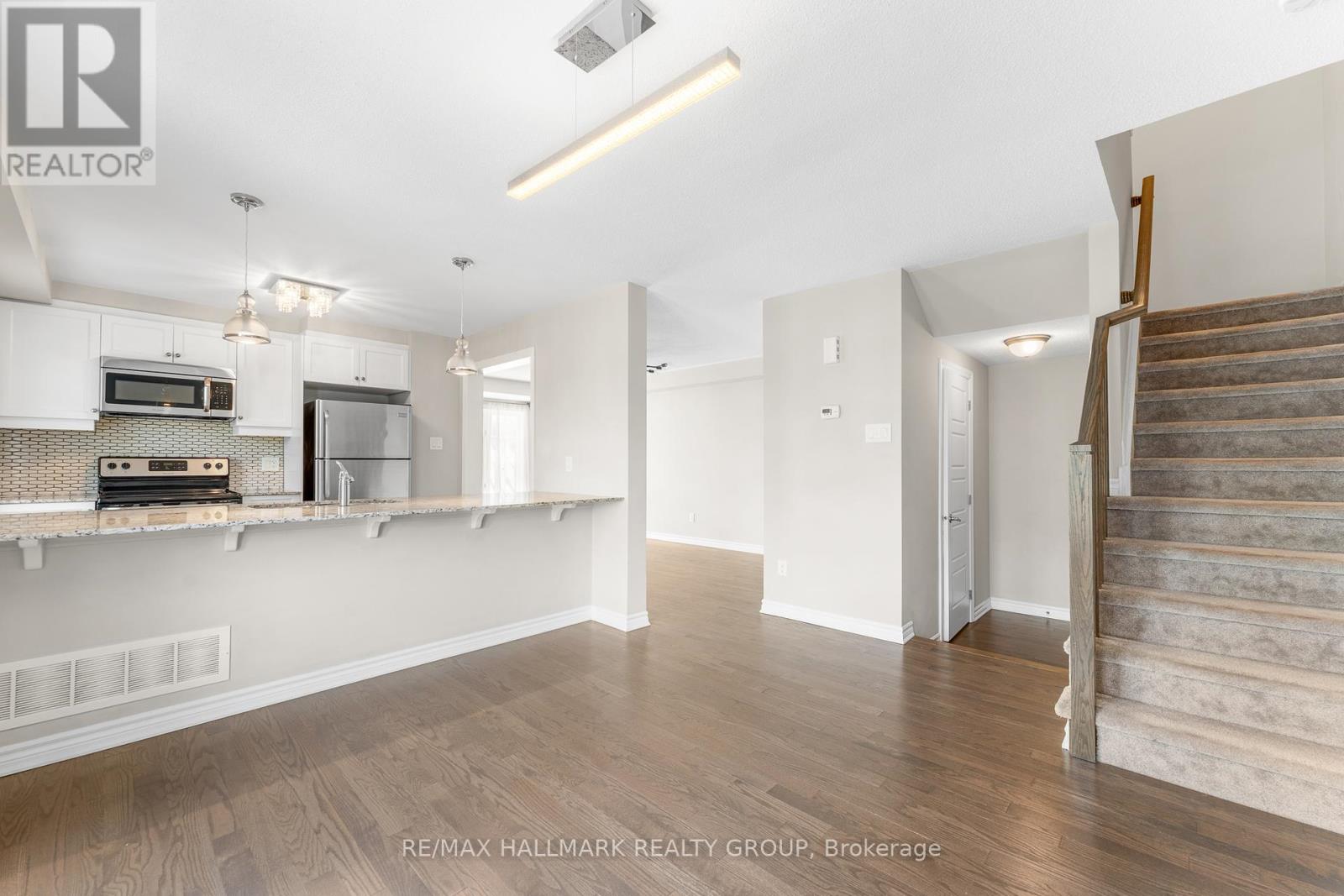 799 Mayfly Crescent