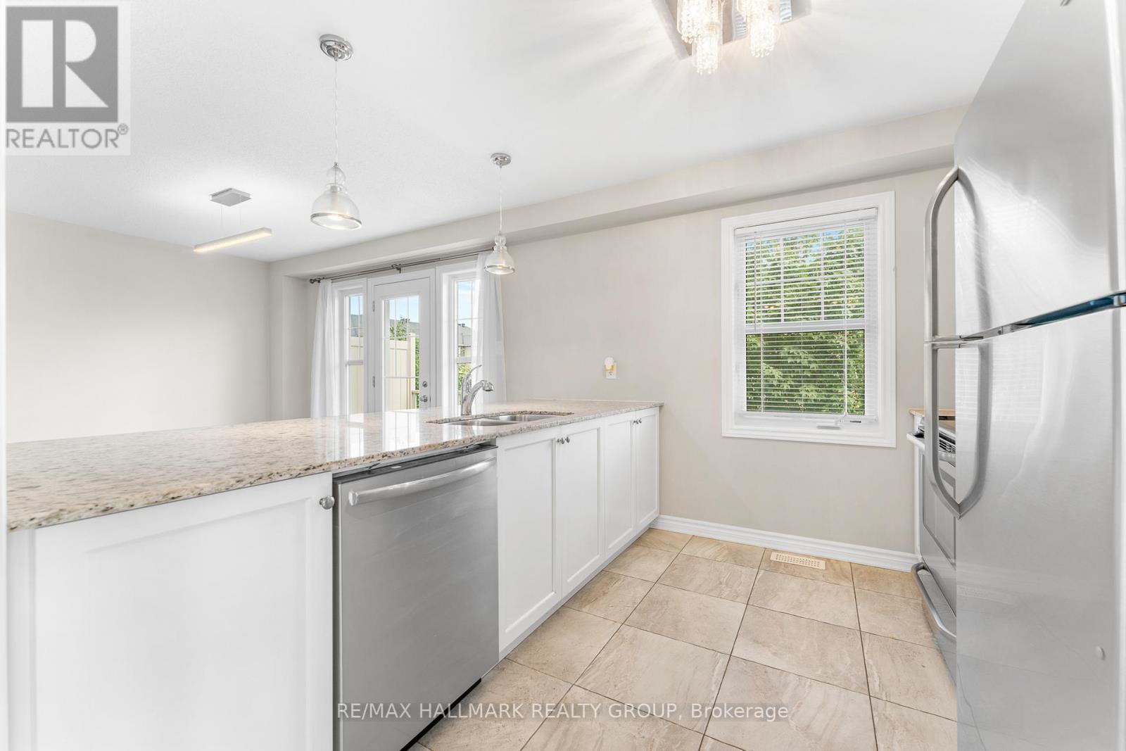 799 Mayfly Crescent