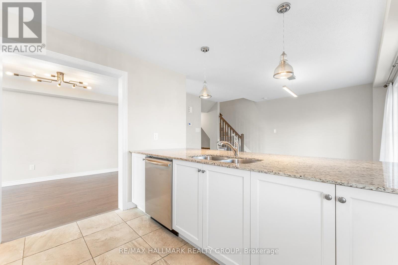 799 Mayfly Crescent