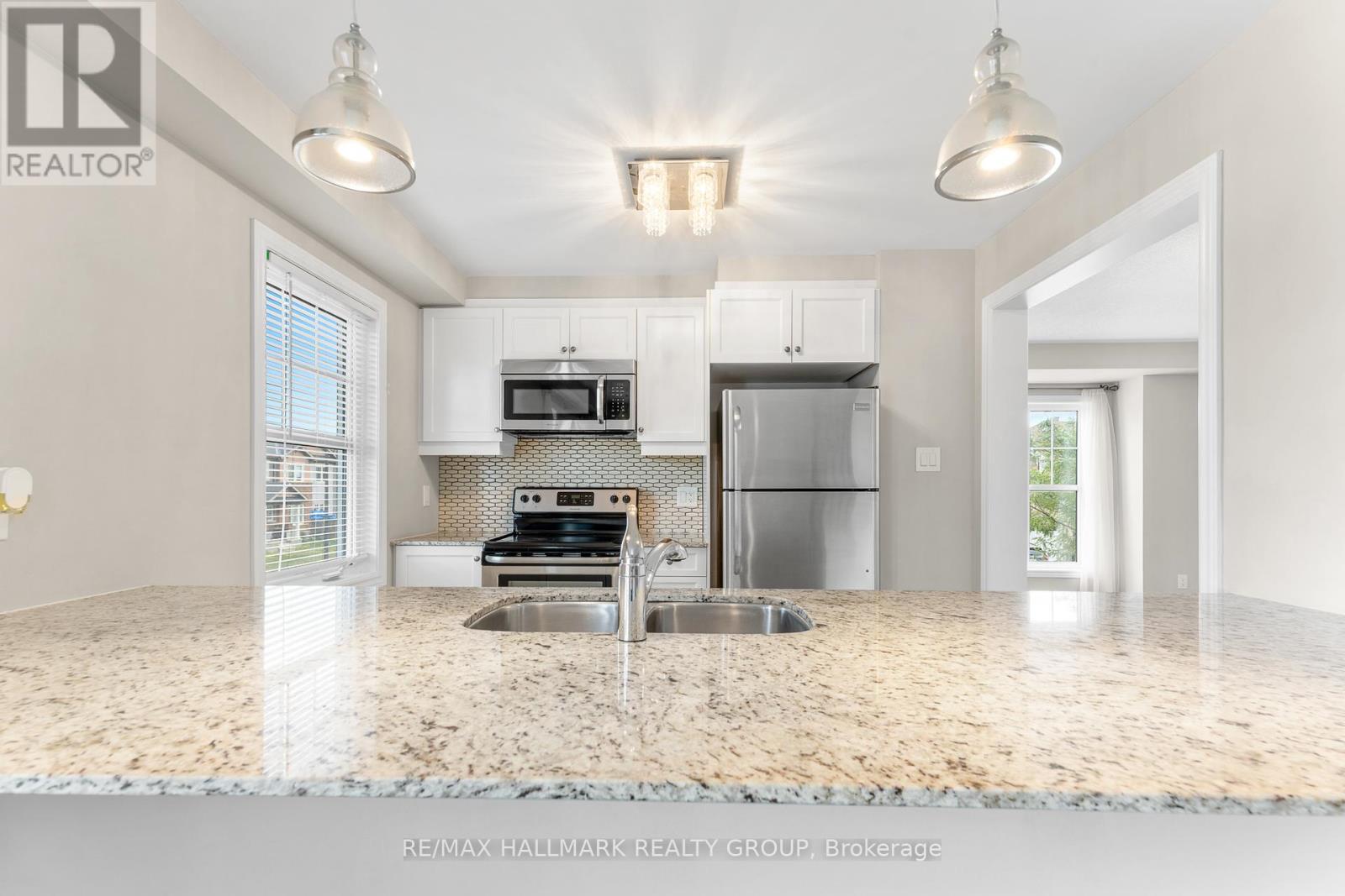 799 Mayfly Crescent