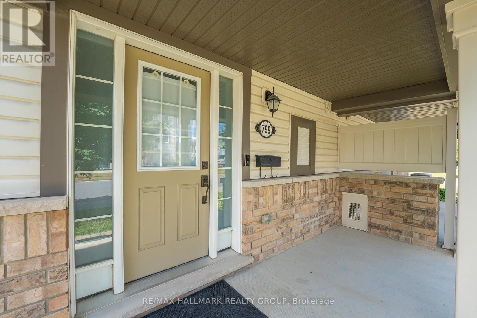 799 Mayfly Crescent