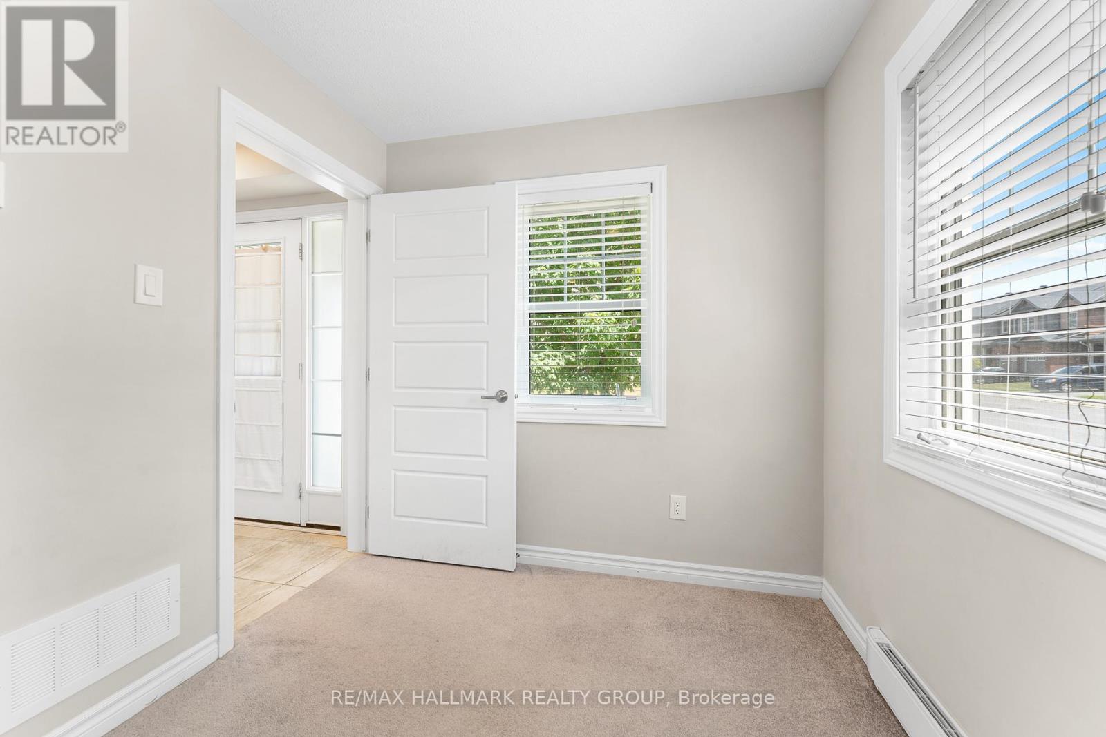 799 Mayfly Crescent
