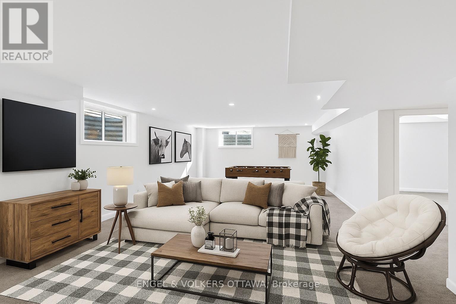 808 Companion Crescent