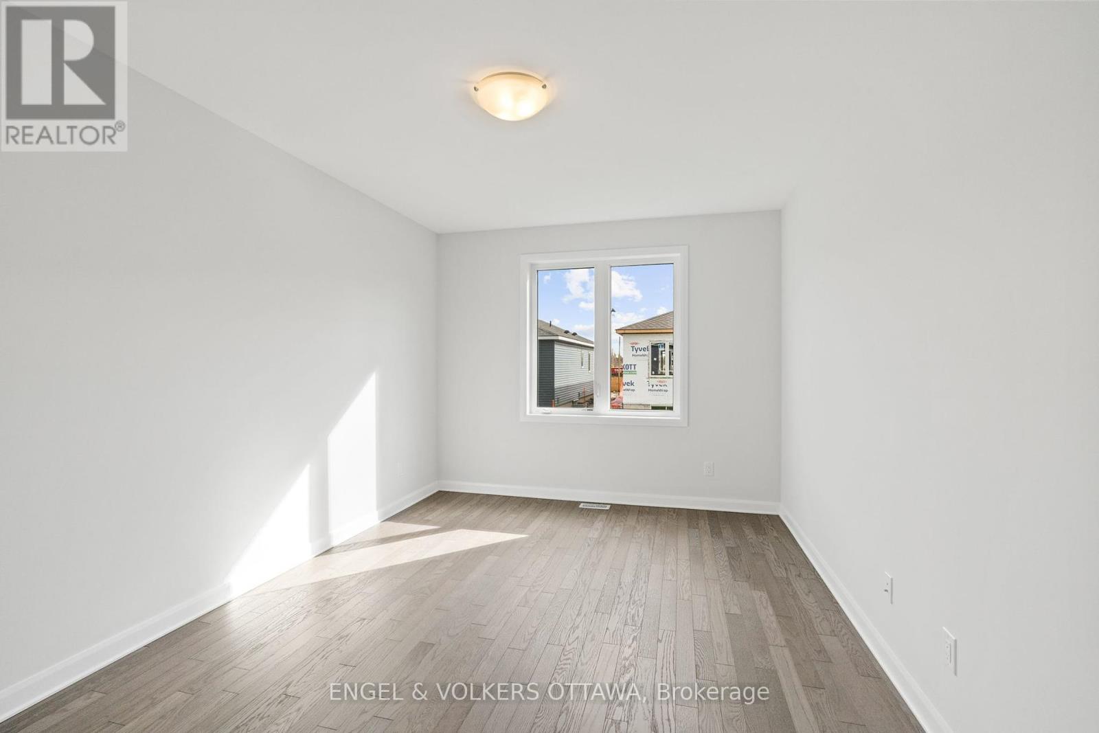 808 Companion Crescent