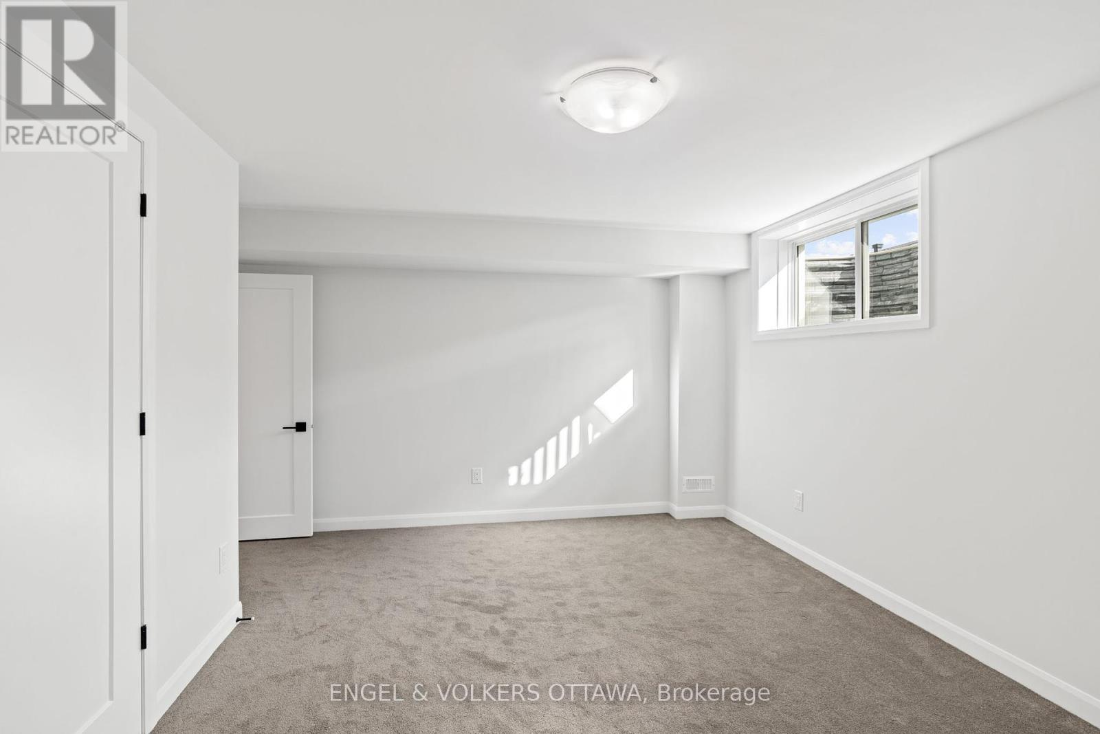 808 Companion Crescent