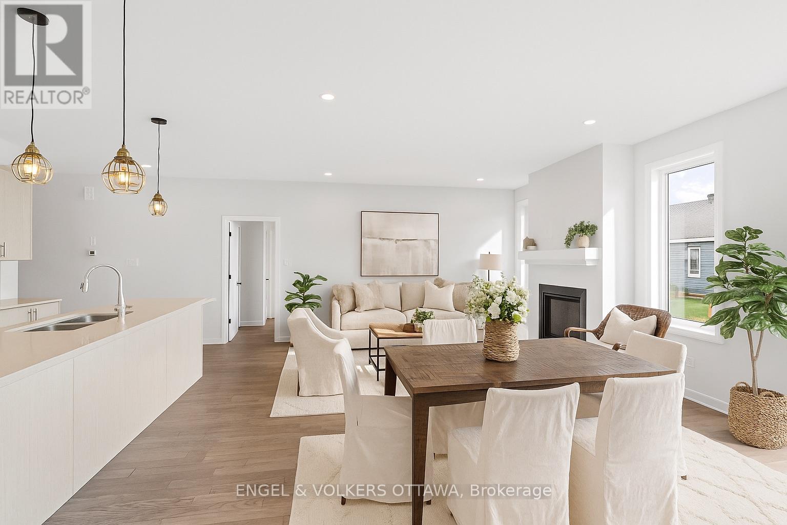 808 Companion Crescent