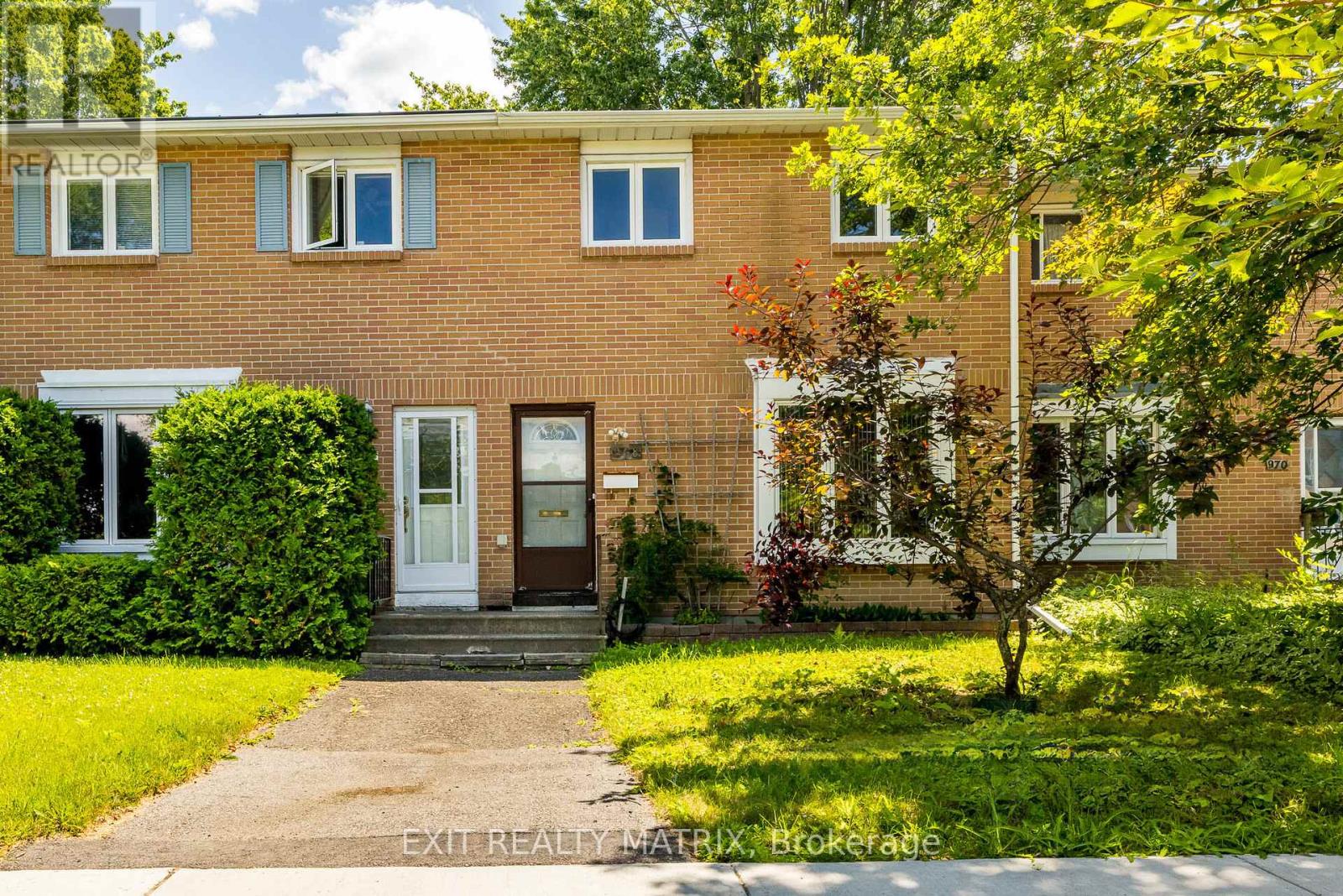 968 Meadowlands Drive