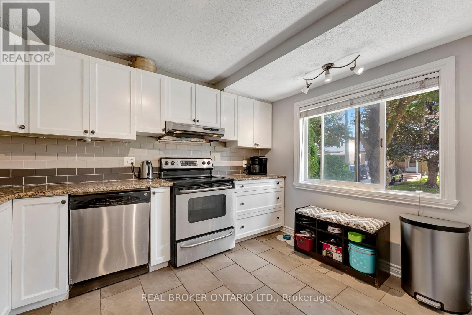 433 Duvernay Drive