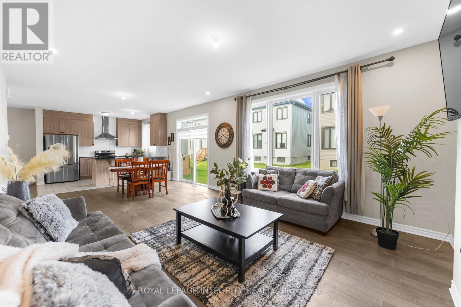 724 Vennecy Terrace