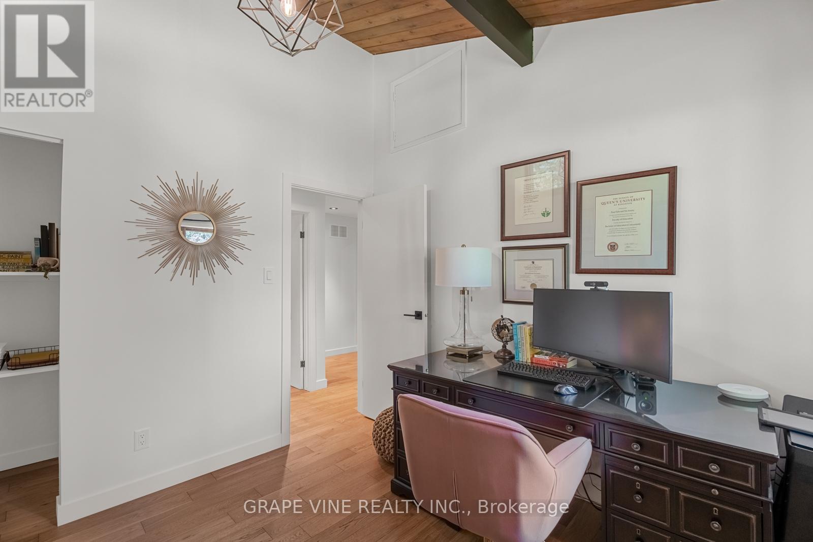 6486 Woodland Place
