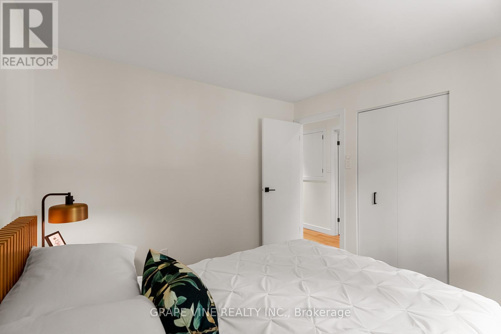 6486 Woodland Place