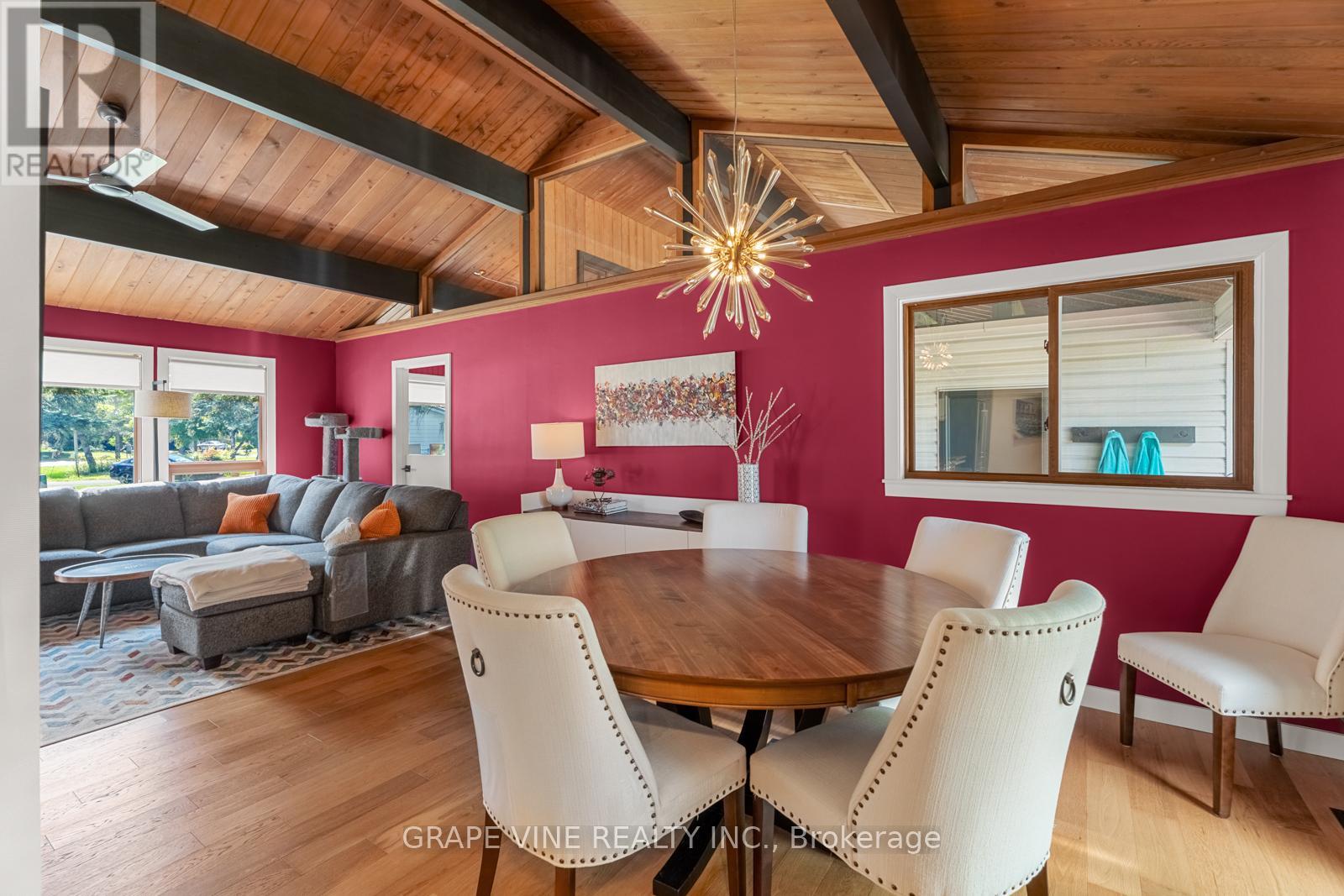 6486 Woodland Place