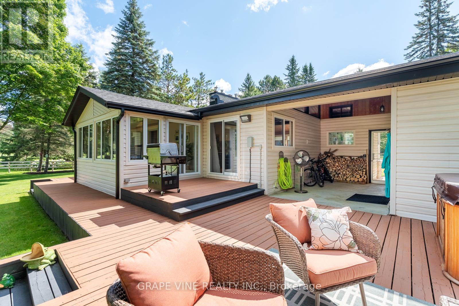6486 Woodland Place