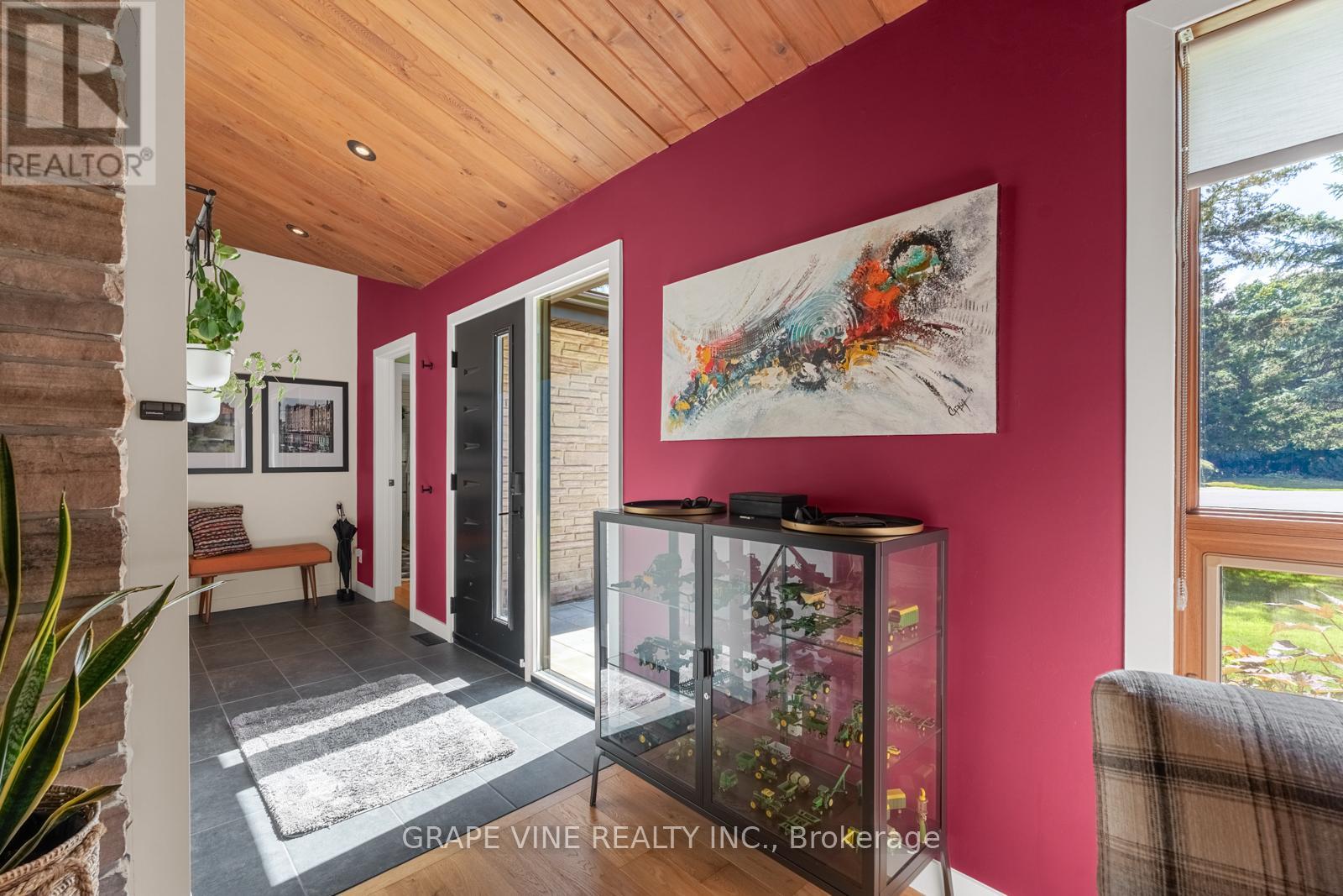 6486 Woodland Place