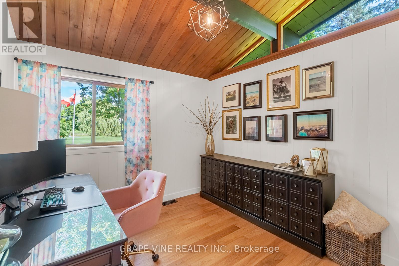6486 Woodland Place