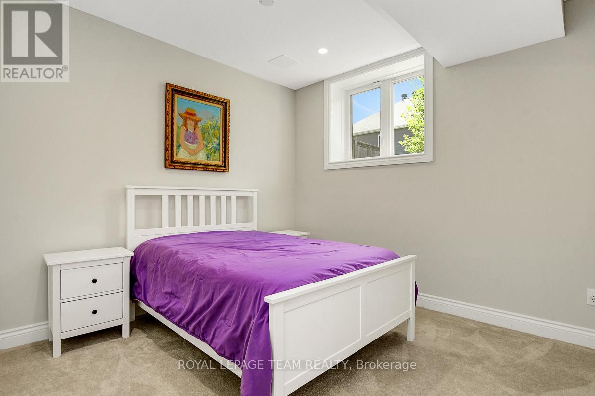 879 Percival Crescent