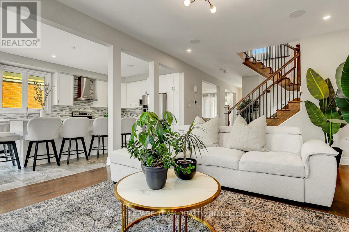 879 Percival Crescent