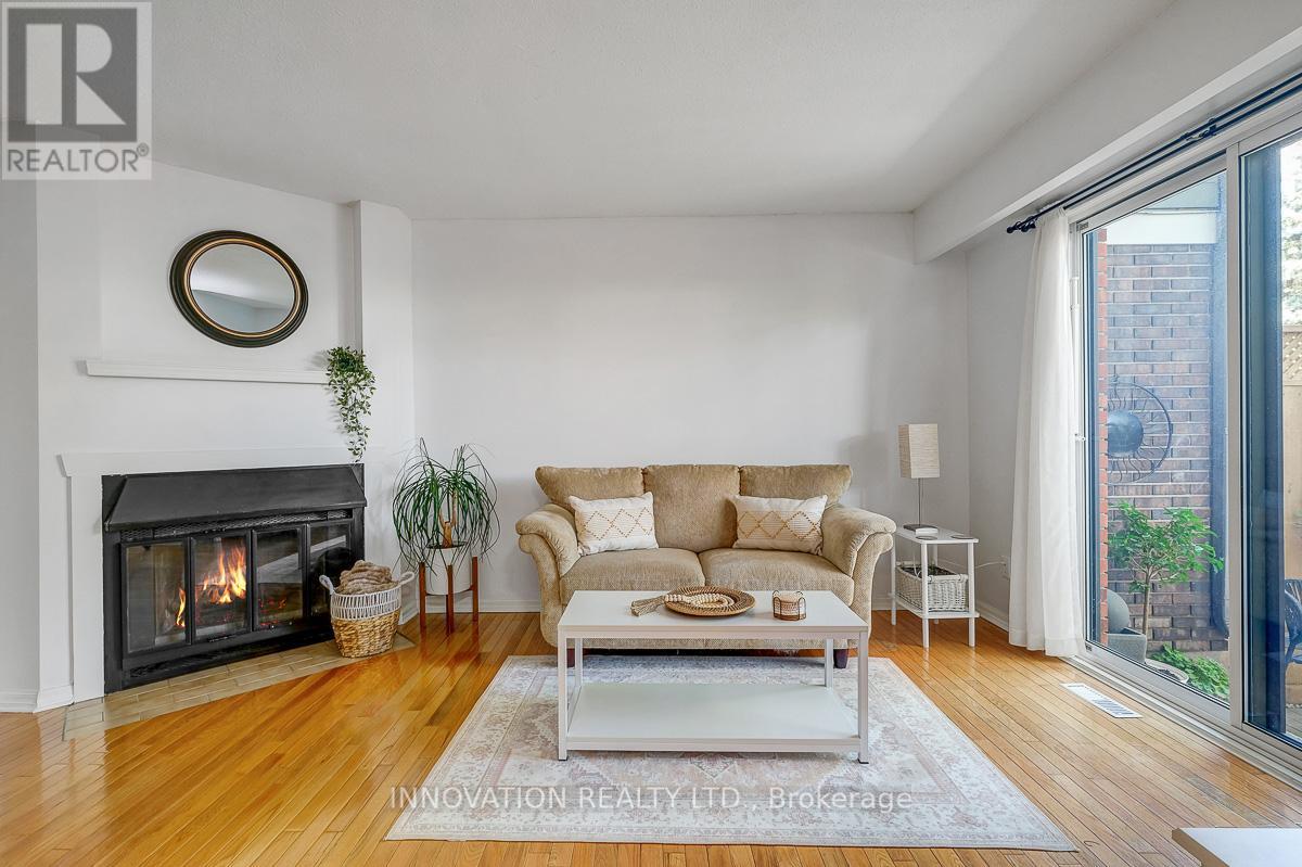 1645 Du Sommet Place