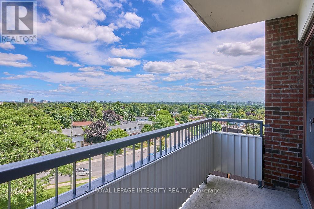 604 - 20 Chesterton Drive
