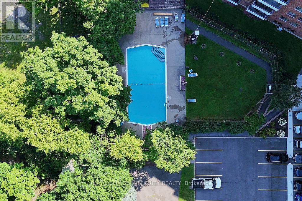 604 - 20 Chesterton Drive