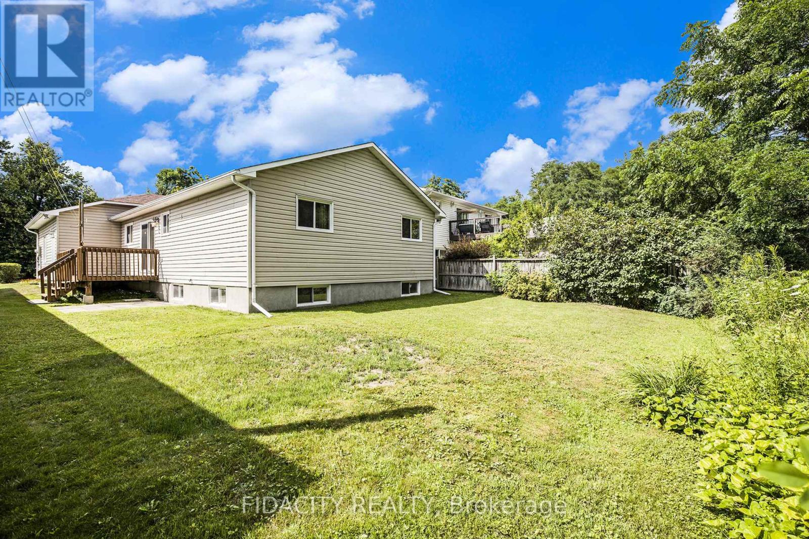 616 Clothier Street E