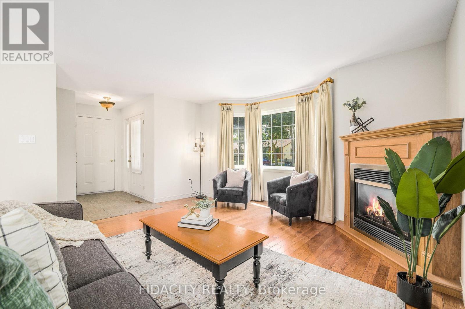 616 Clothier Street E