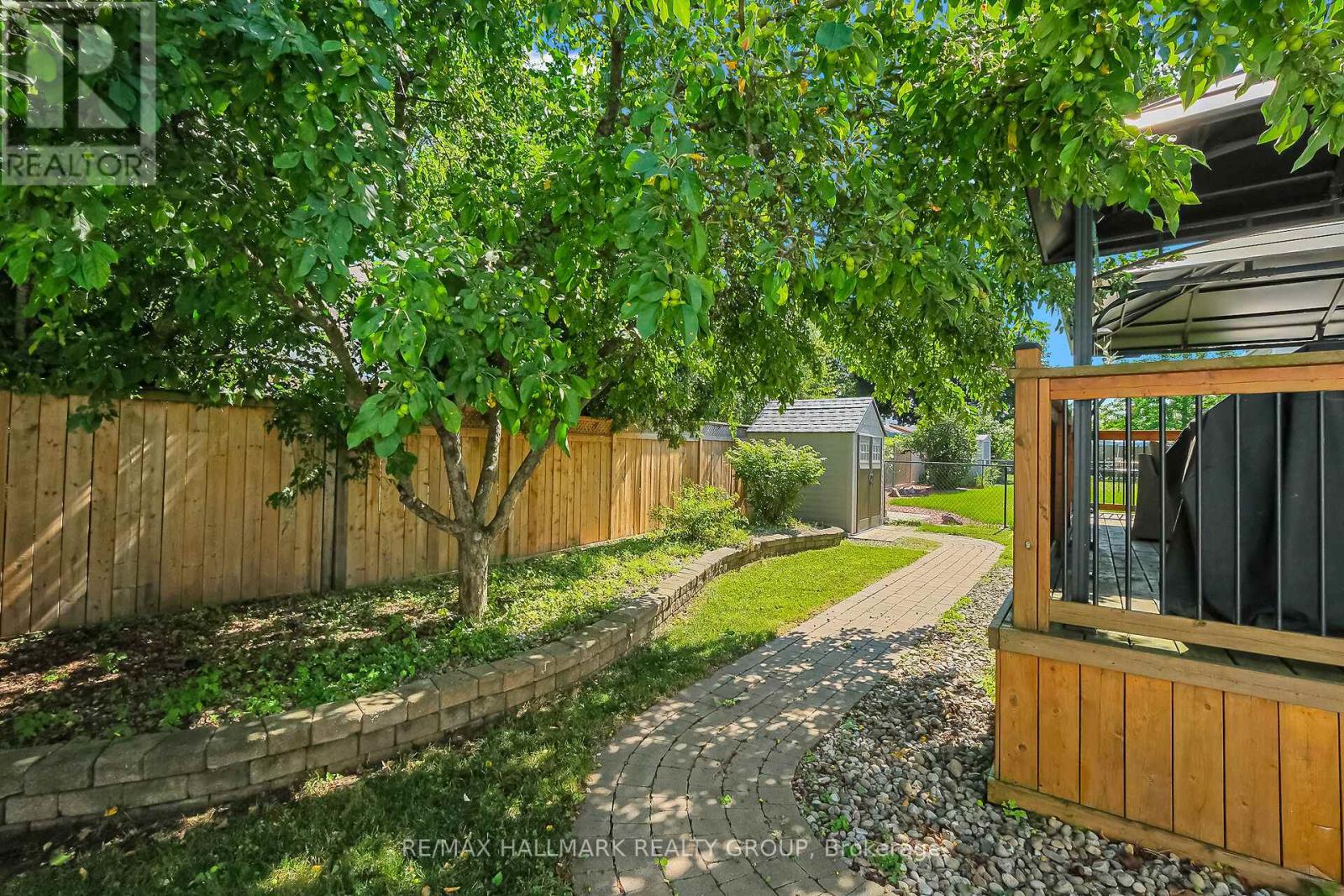 3034 Courtyard Crescent