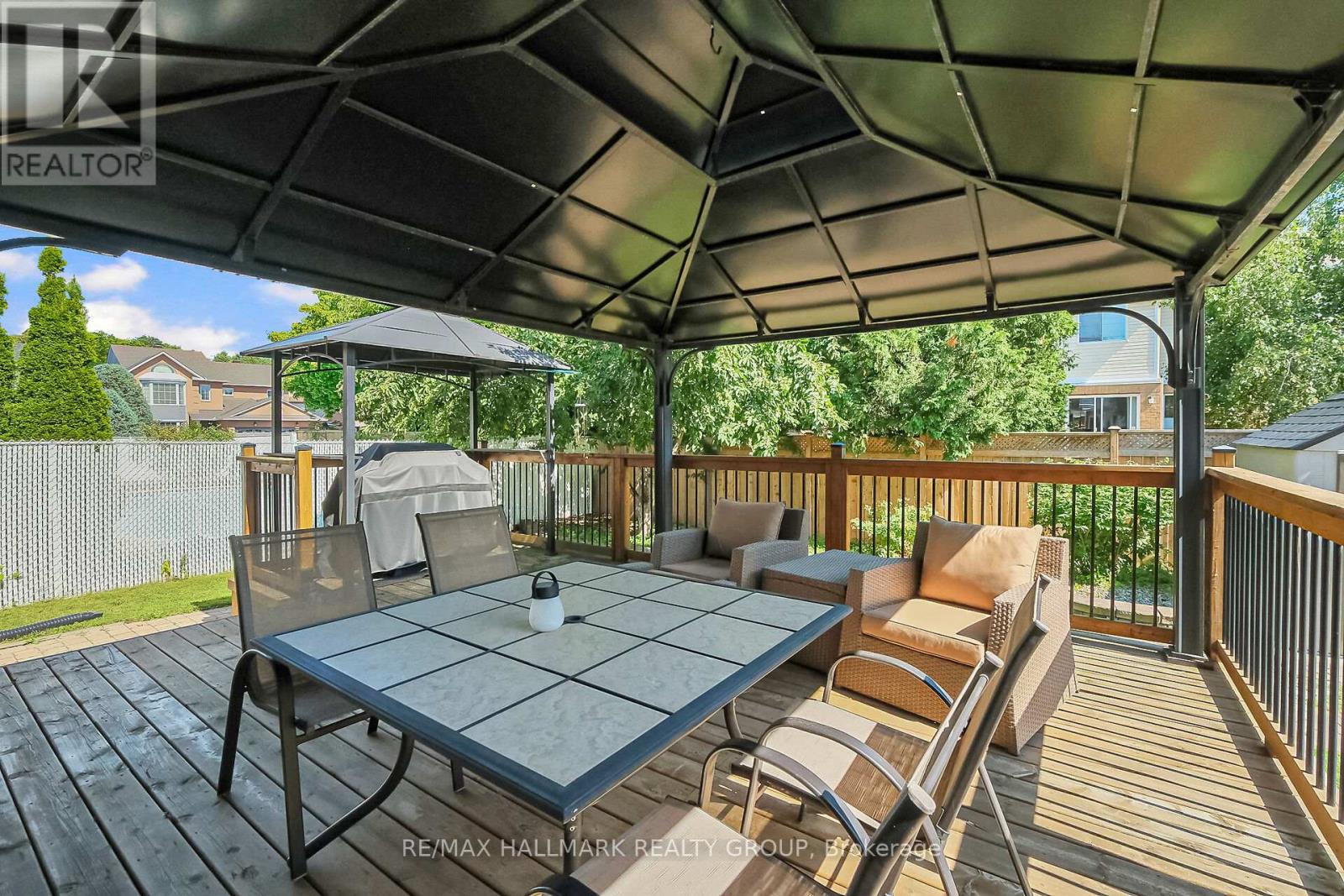 3034 Courtyard Crescent