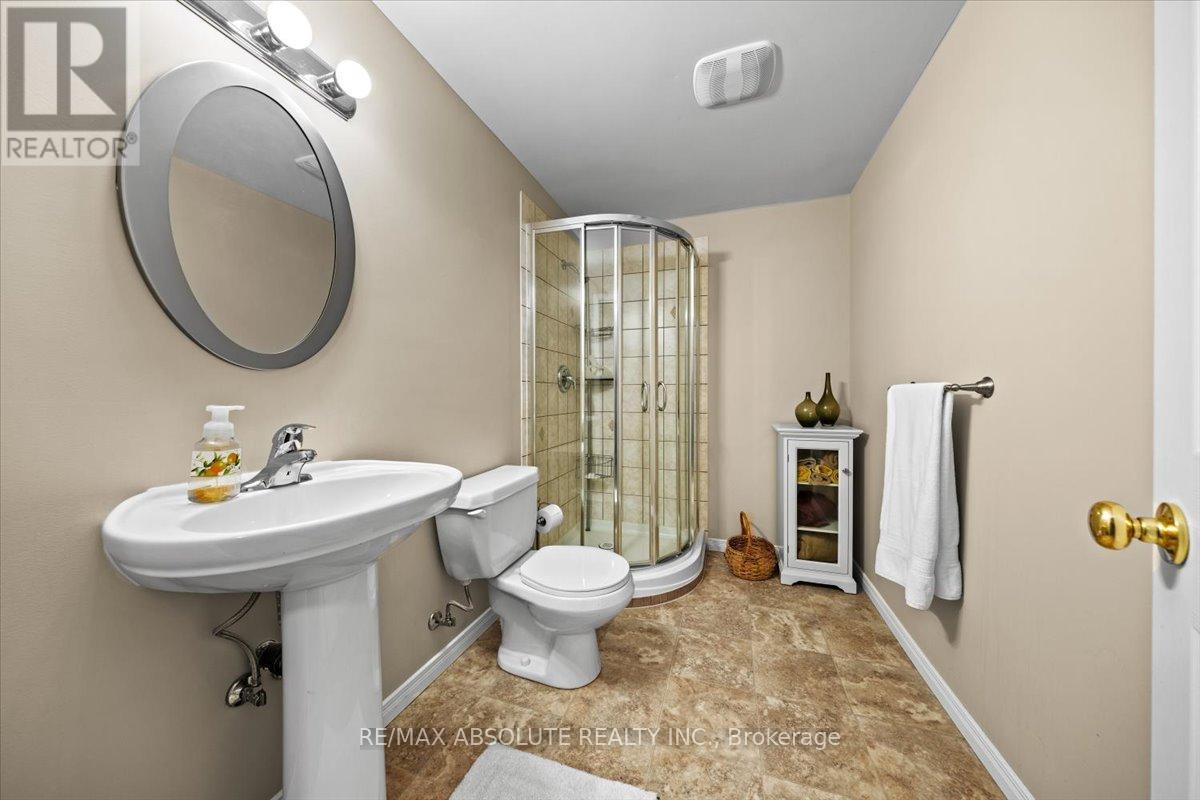 8 Pine Needles Court