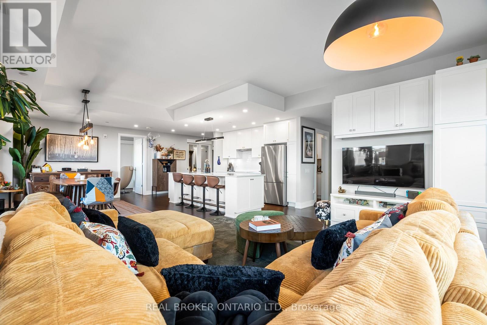 501 - 60 Springhurst Avenue