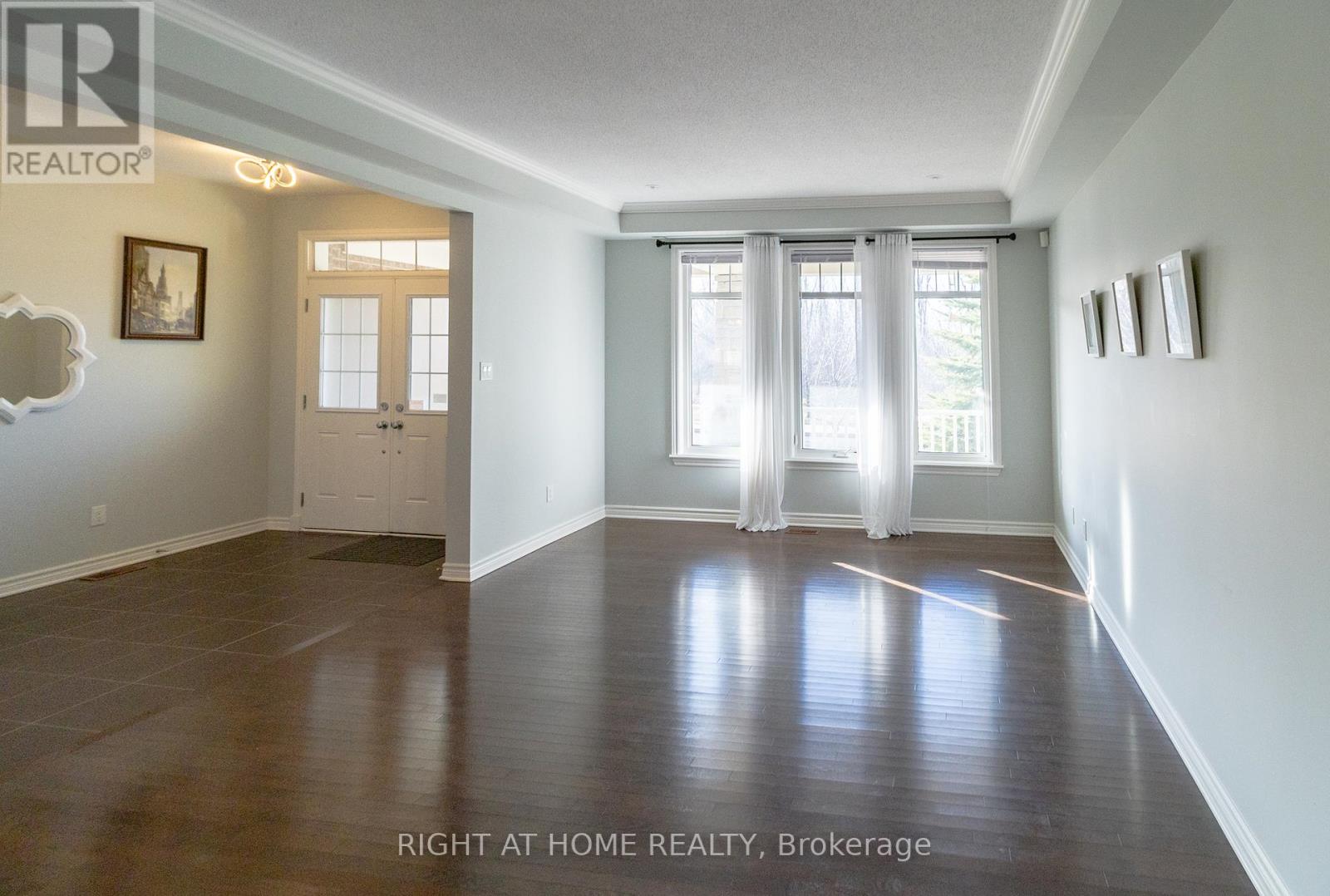204 Cooks Mill Crescent