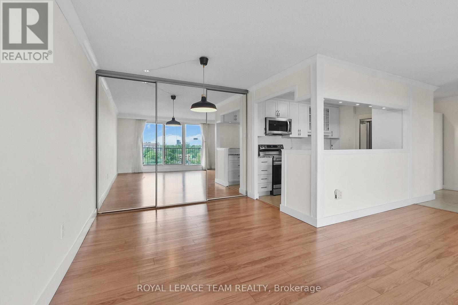 1103 - 1025 Richmond Road