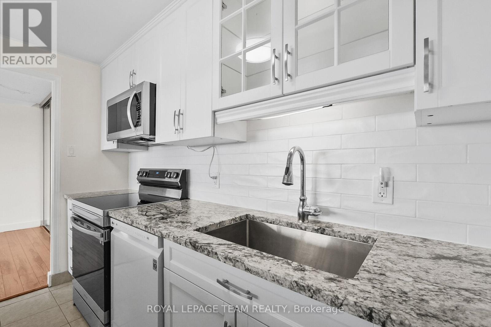 1103 - 1025 Richmond Road
