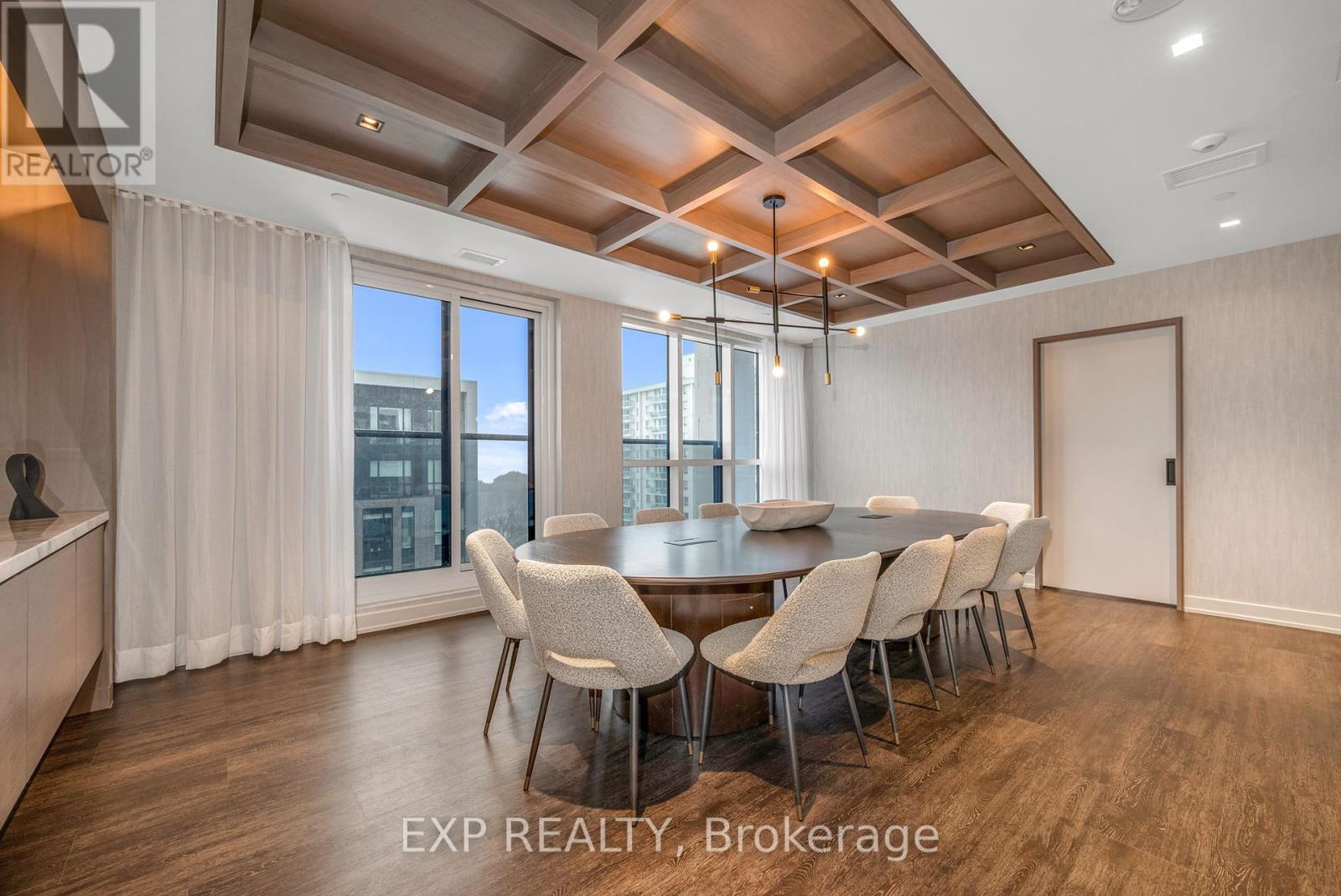 421 - 560 Rideau Street