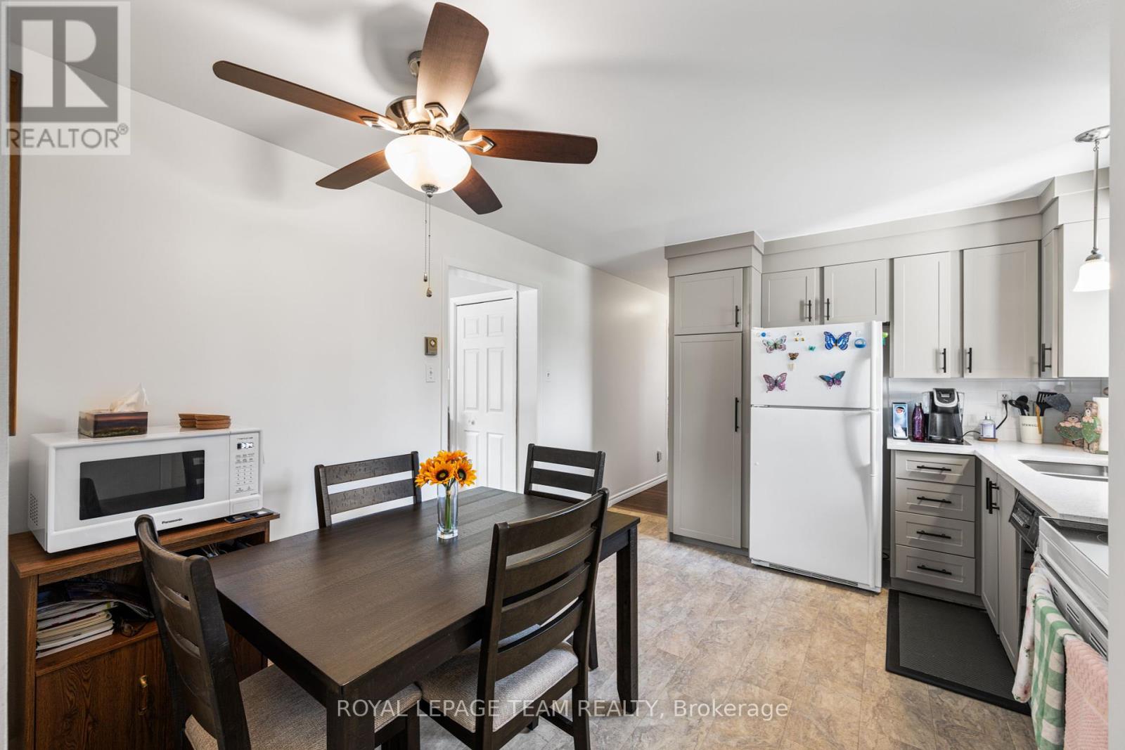 4 Dowdall Crescent