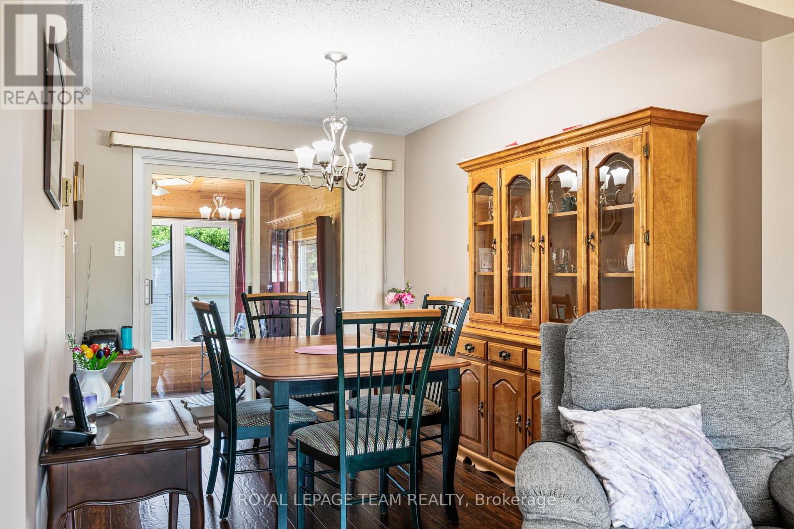 4 Dowdall Crescent