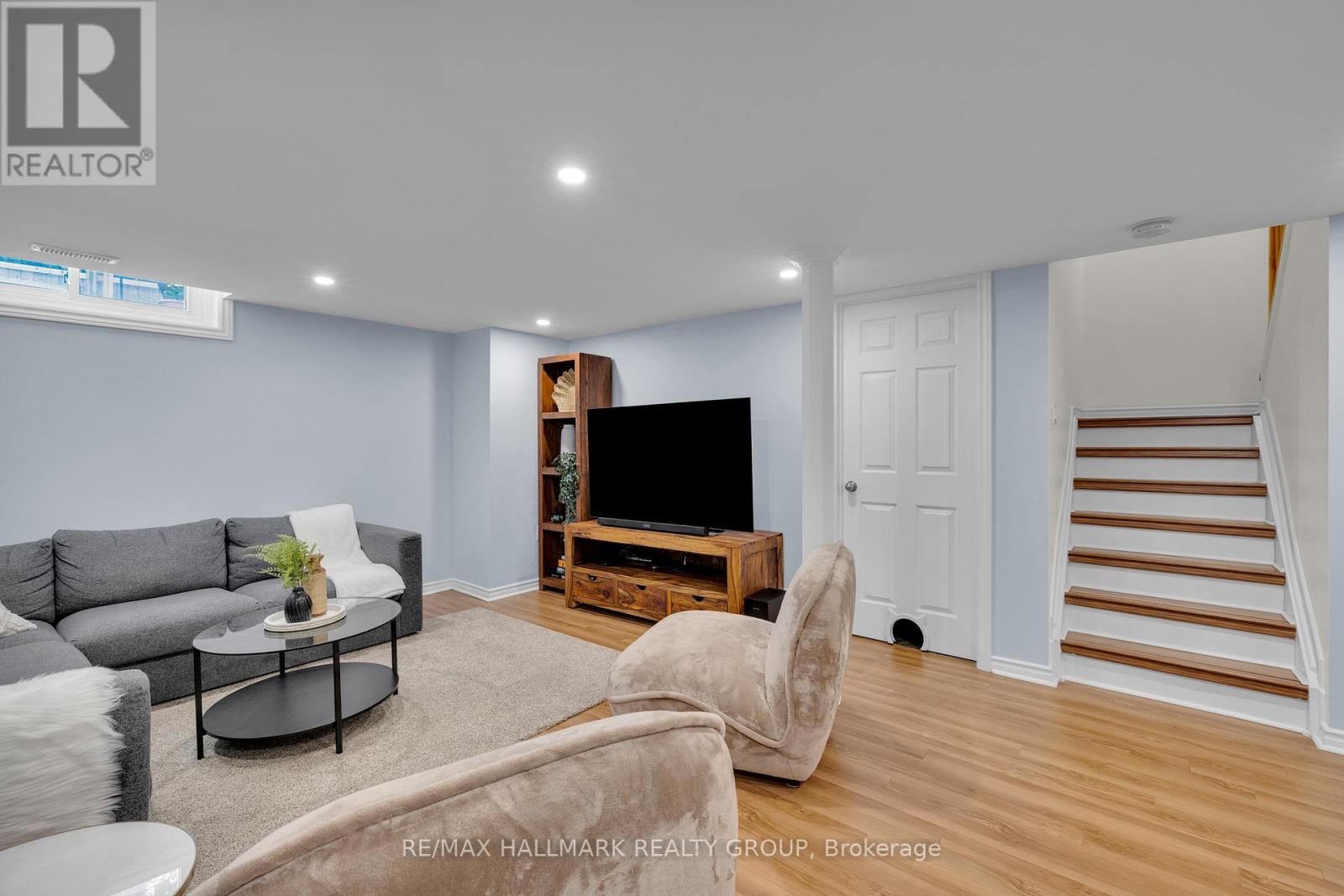 1162 D'erable Place