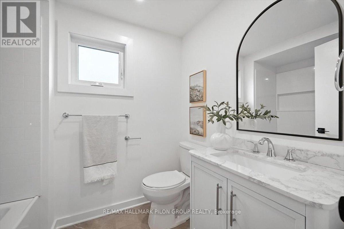 126 Hawk Crescent