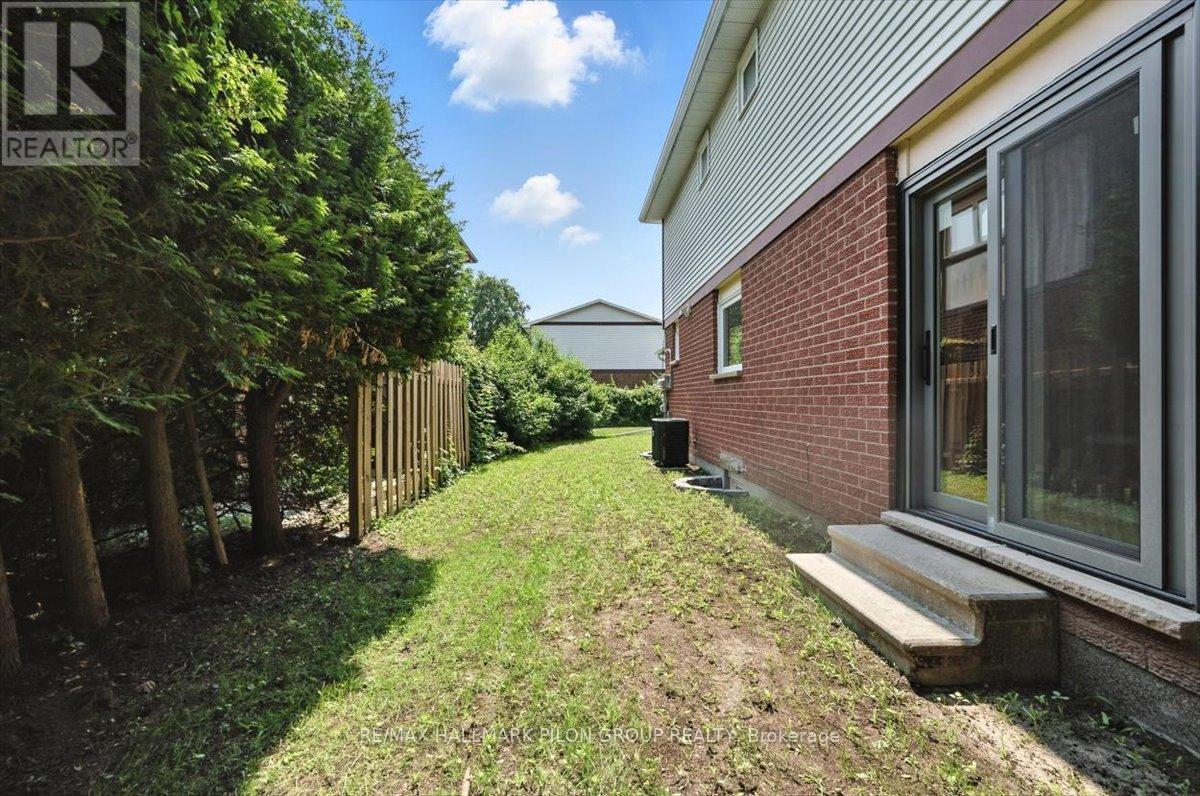 126 Hawk Crescent