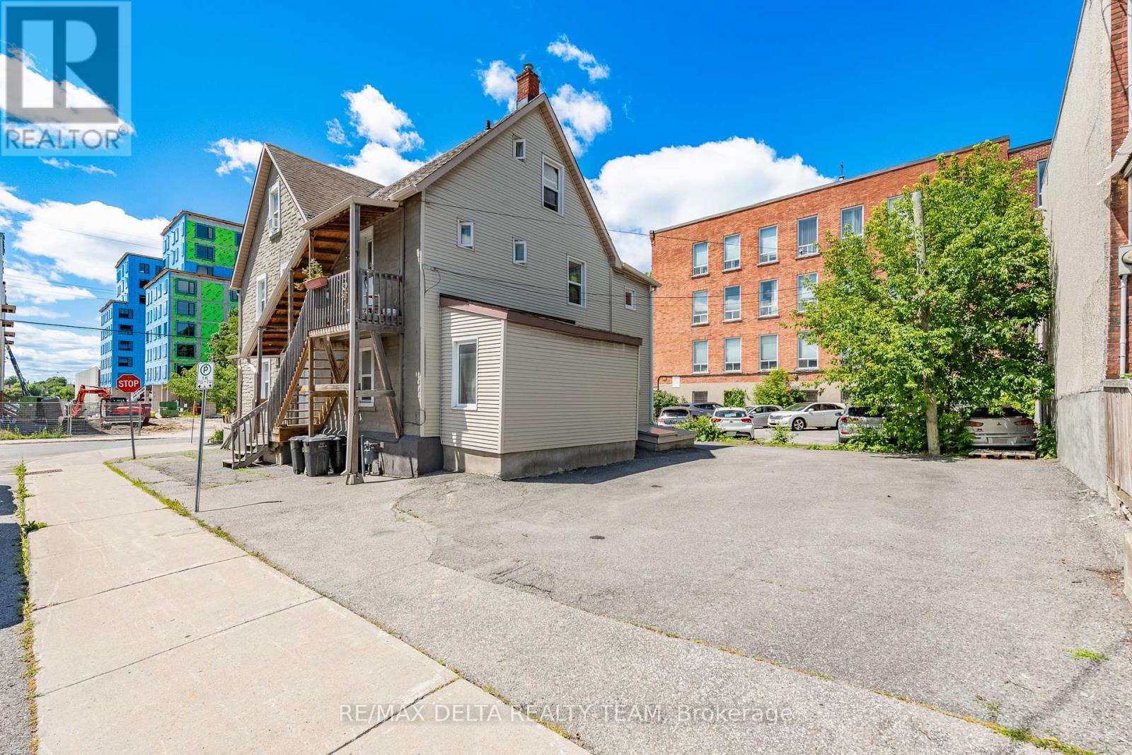439 Booth Street, Unit 437