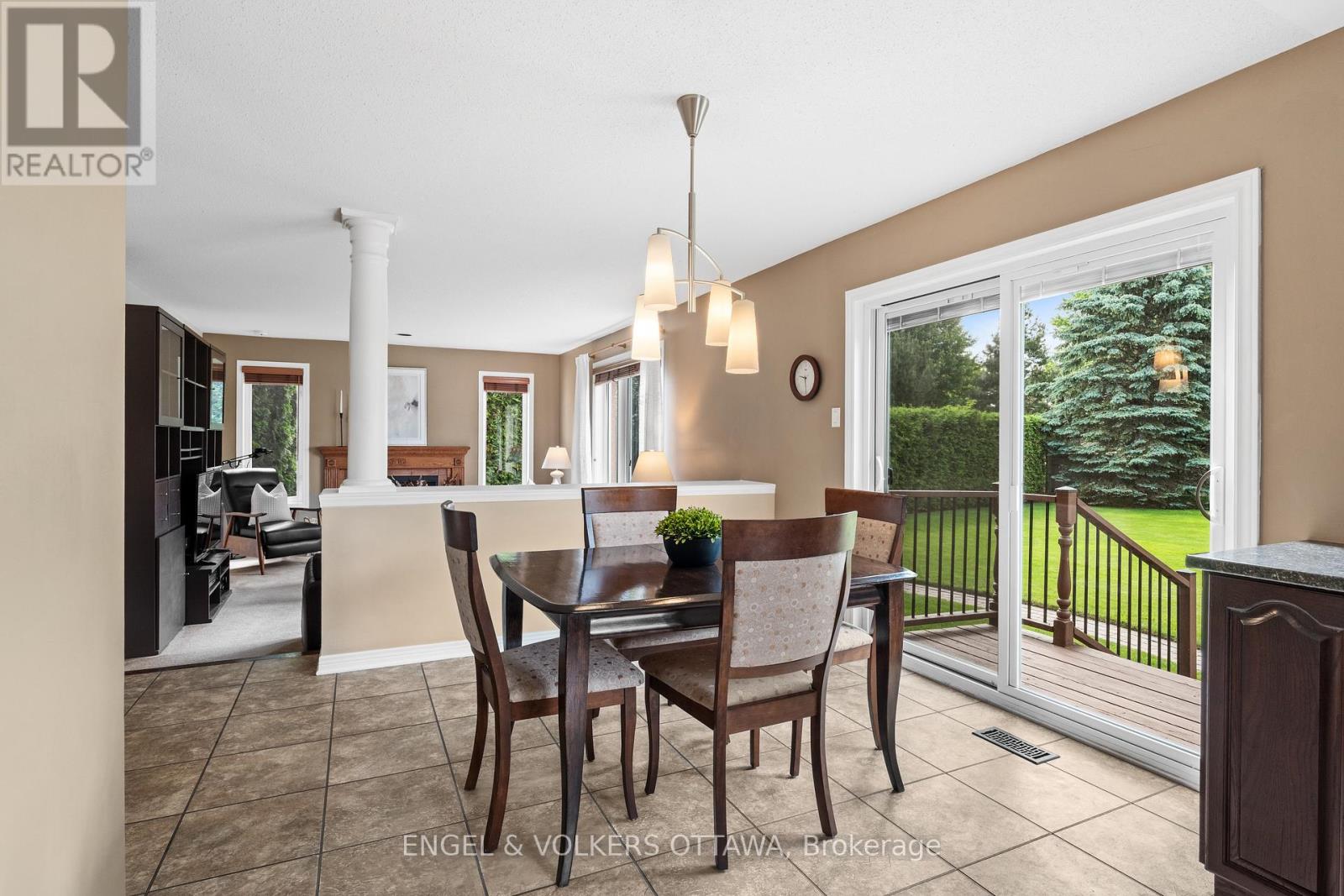 804 Covehead Crescent