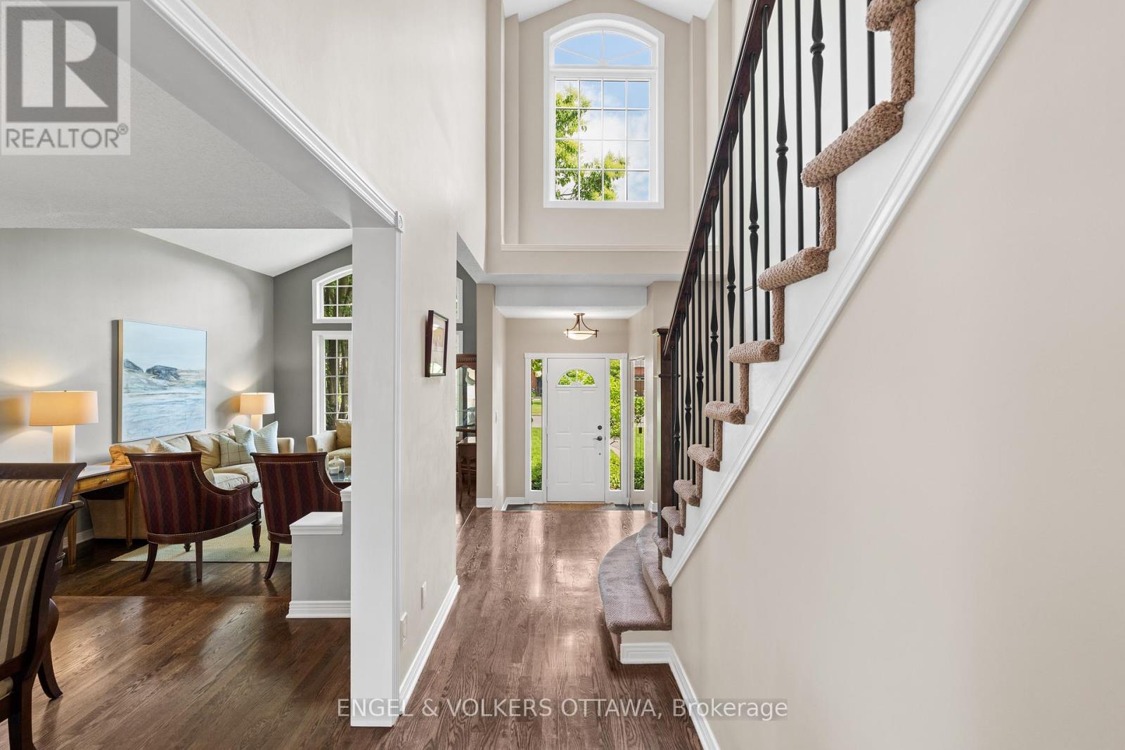 804 Covehead Crescent