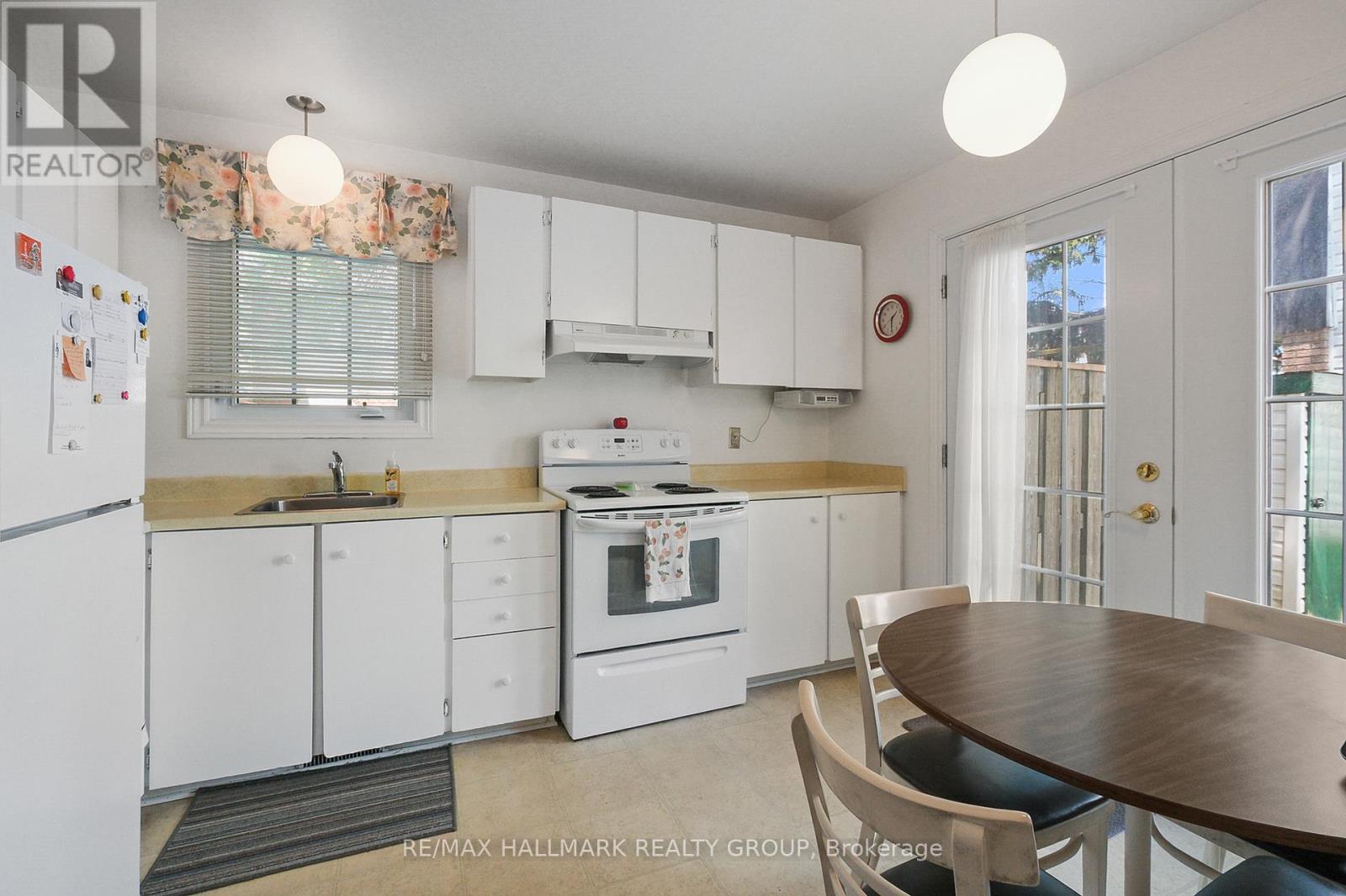 625 Trelawny Private