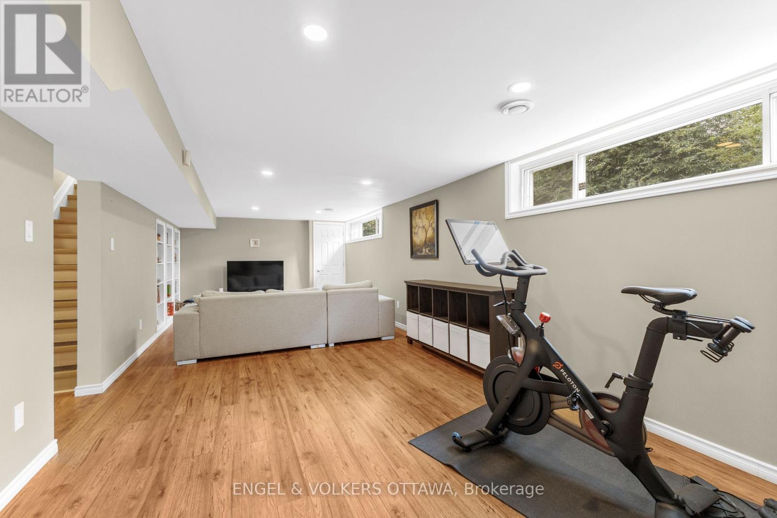 97 Queensline Drive