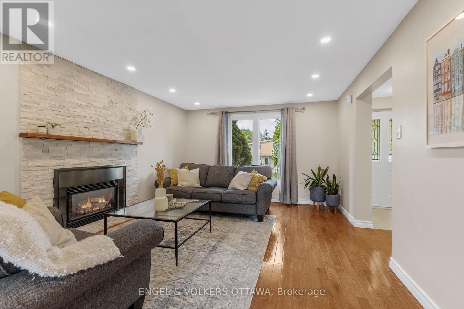 97 Queensline Drive
