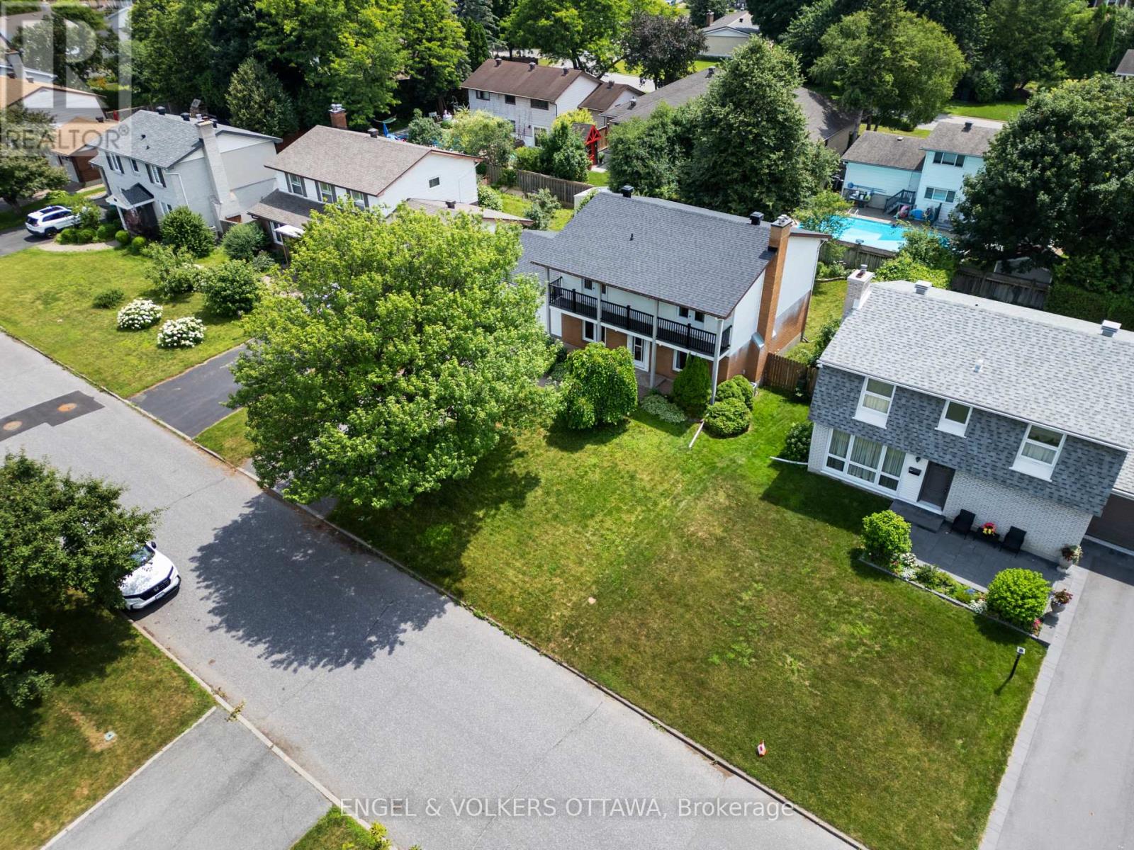 97 Queensline Drive